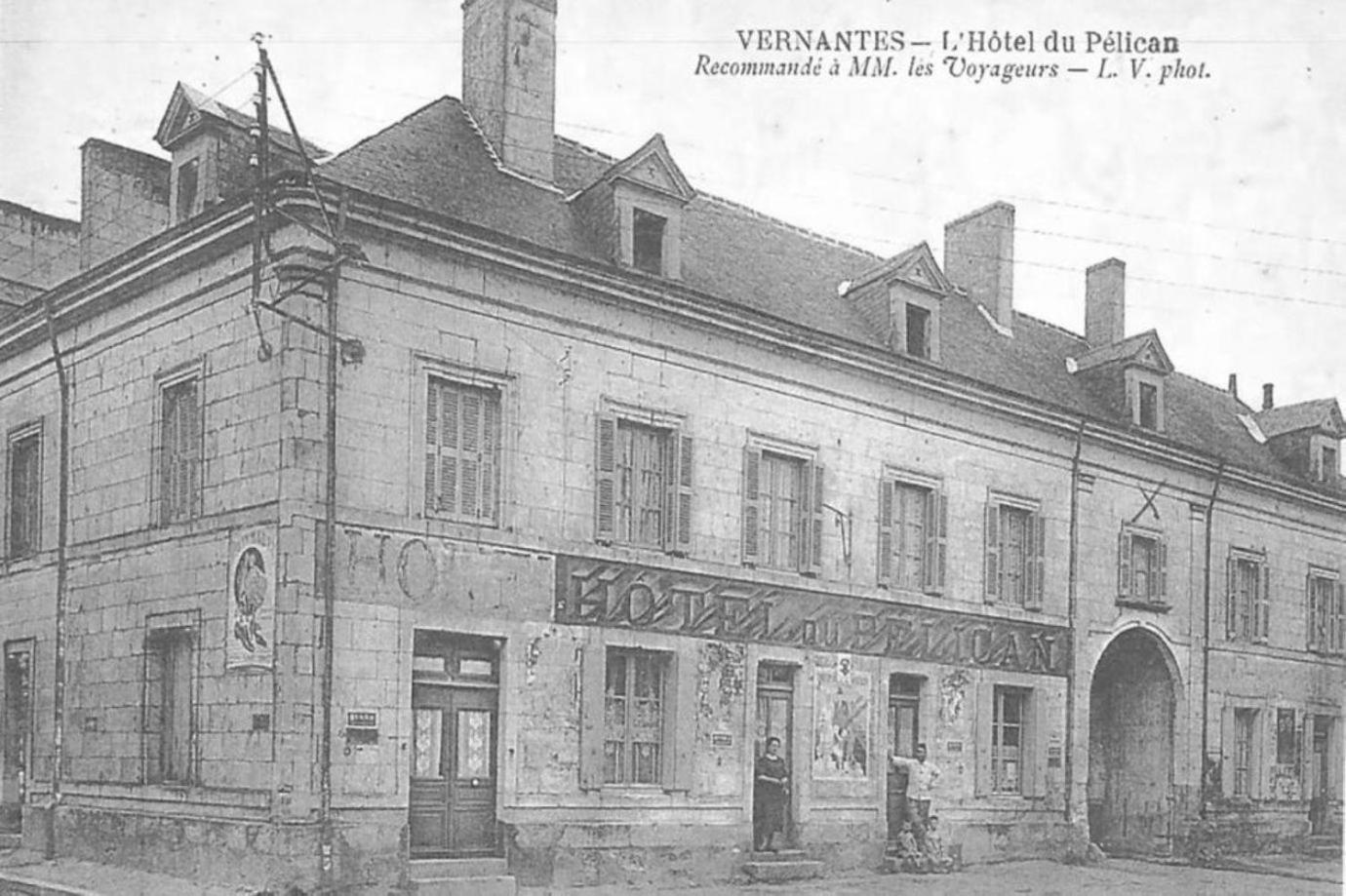 Logis Hotel Le Pelican Vernantes Exterior photo
