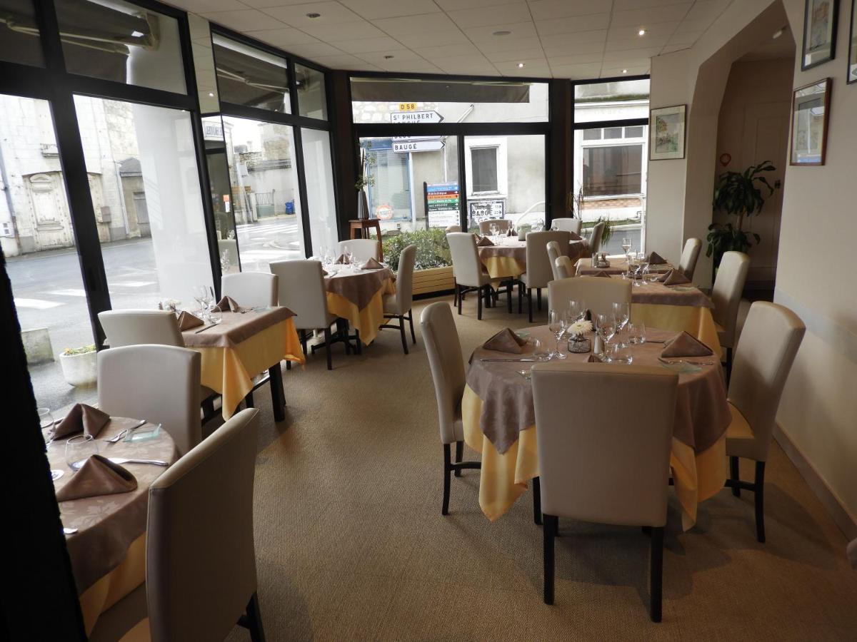 Logis Hotel Le Pelican Vernantes Exterior photo