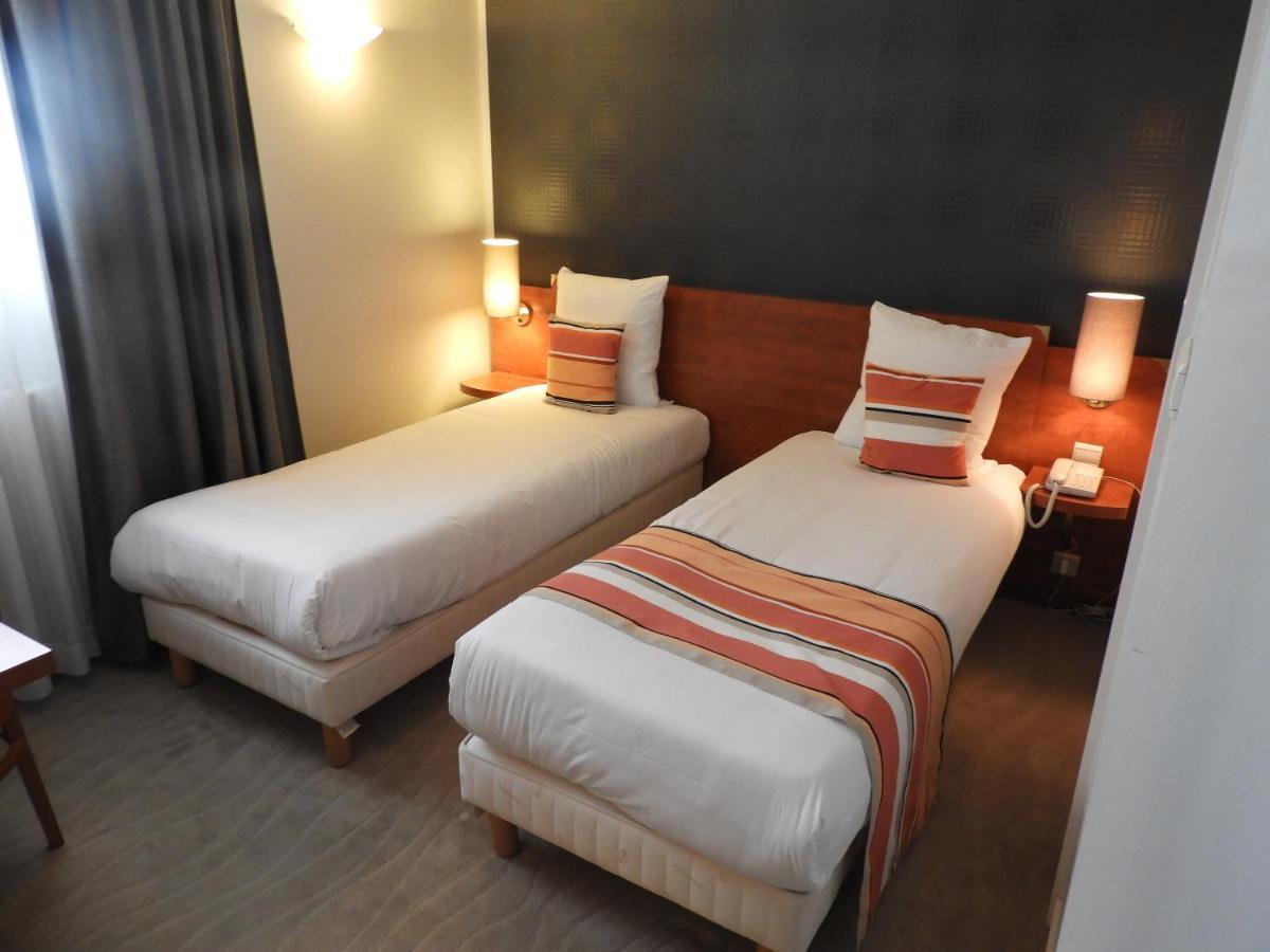 Logis Hotel Le Pelican Vernantes Exterior photo